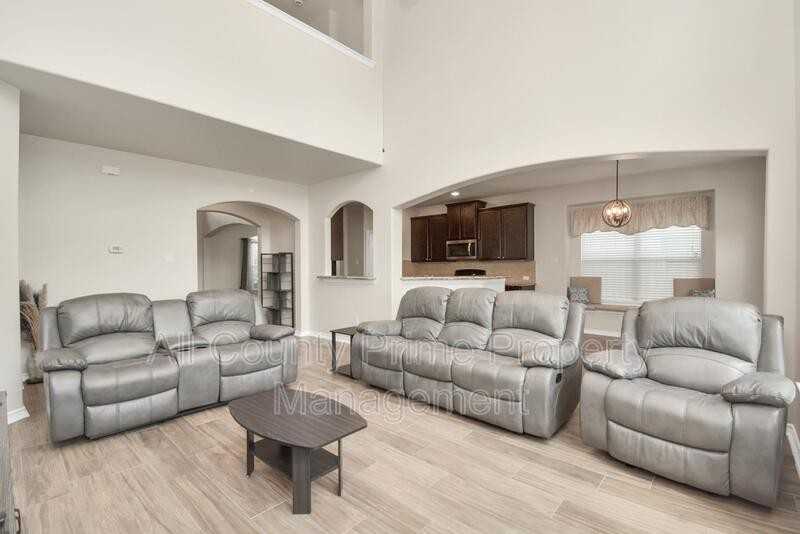 2703 Lakecrest River Dr - Photo 5 of 41