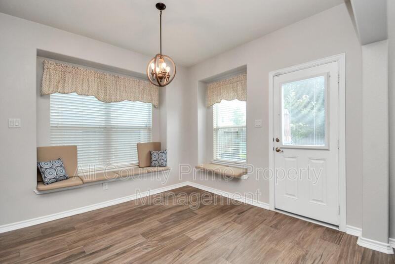 2703 Lakecrest River Dr - Photo 7 of 41