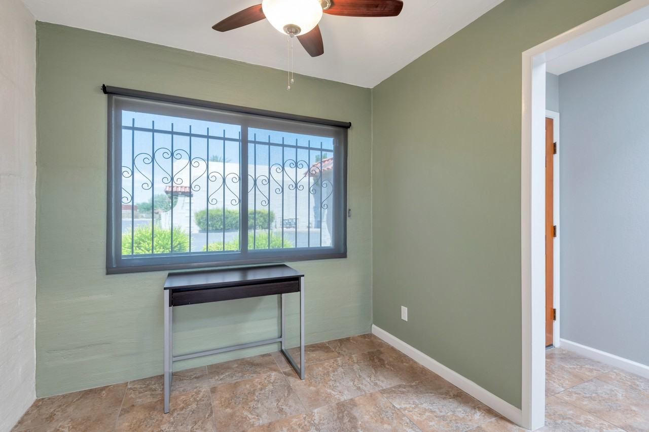 2525 E Prince Rd #29 - Photo 4 of 25