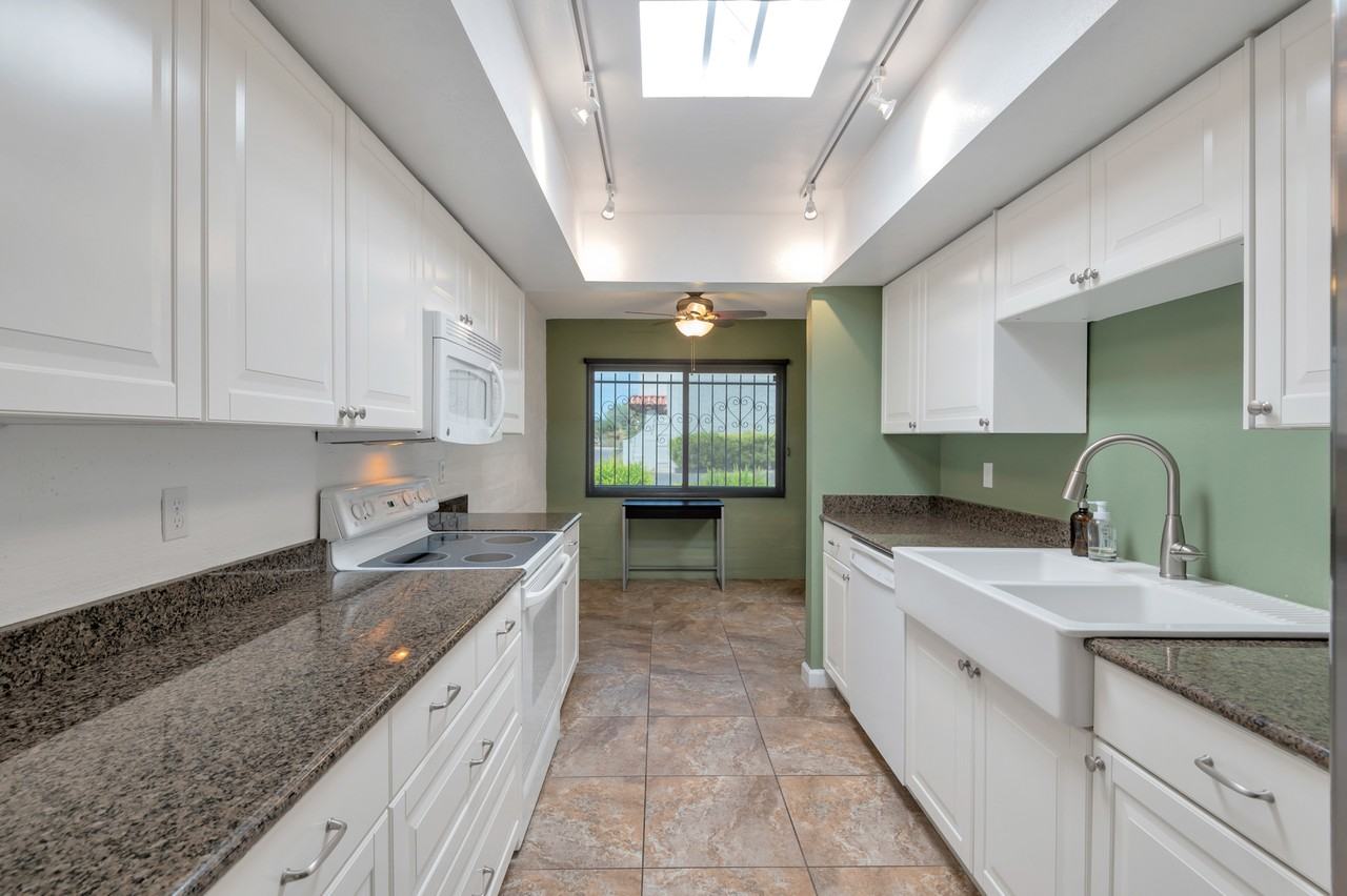 2525 E Prince Rd #29 - Photo 6 of 25