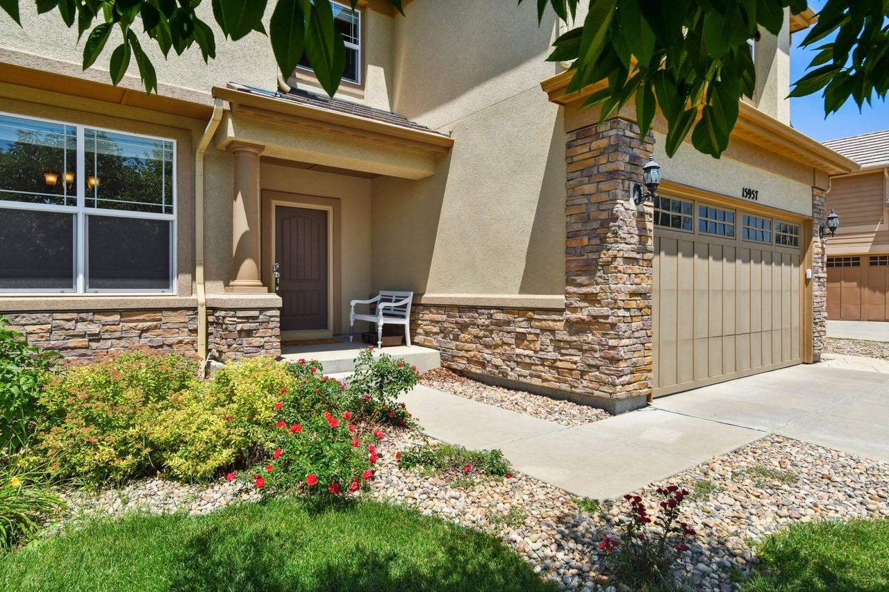 15957 Antora Peak Dr - Photo 2 of 38
