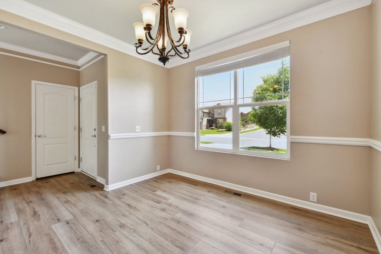 15957 Antora Peak Dr - Photo 3 of 38