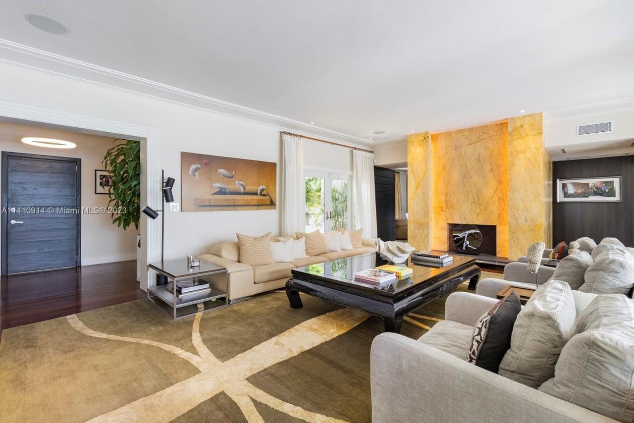 820 W Dilido Dr - Photo 3 of 32