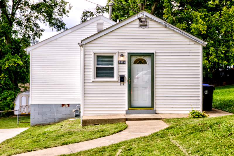 1605 Orchard Ave - Photo 2 of 21