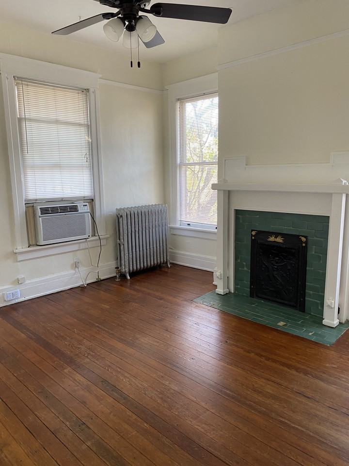 137 N Willett St #202