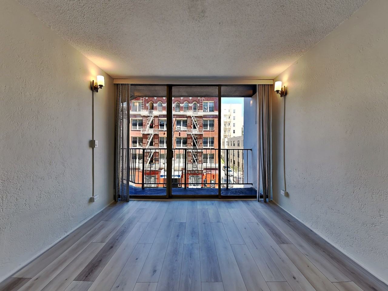 Mosser Towers Apartments - Photo 4 of 27