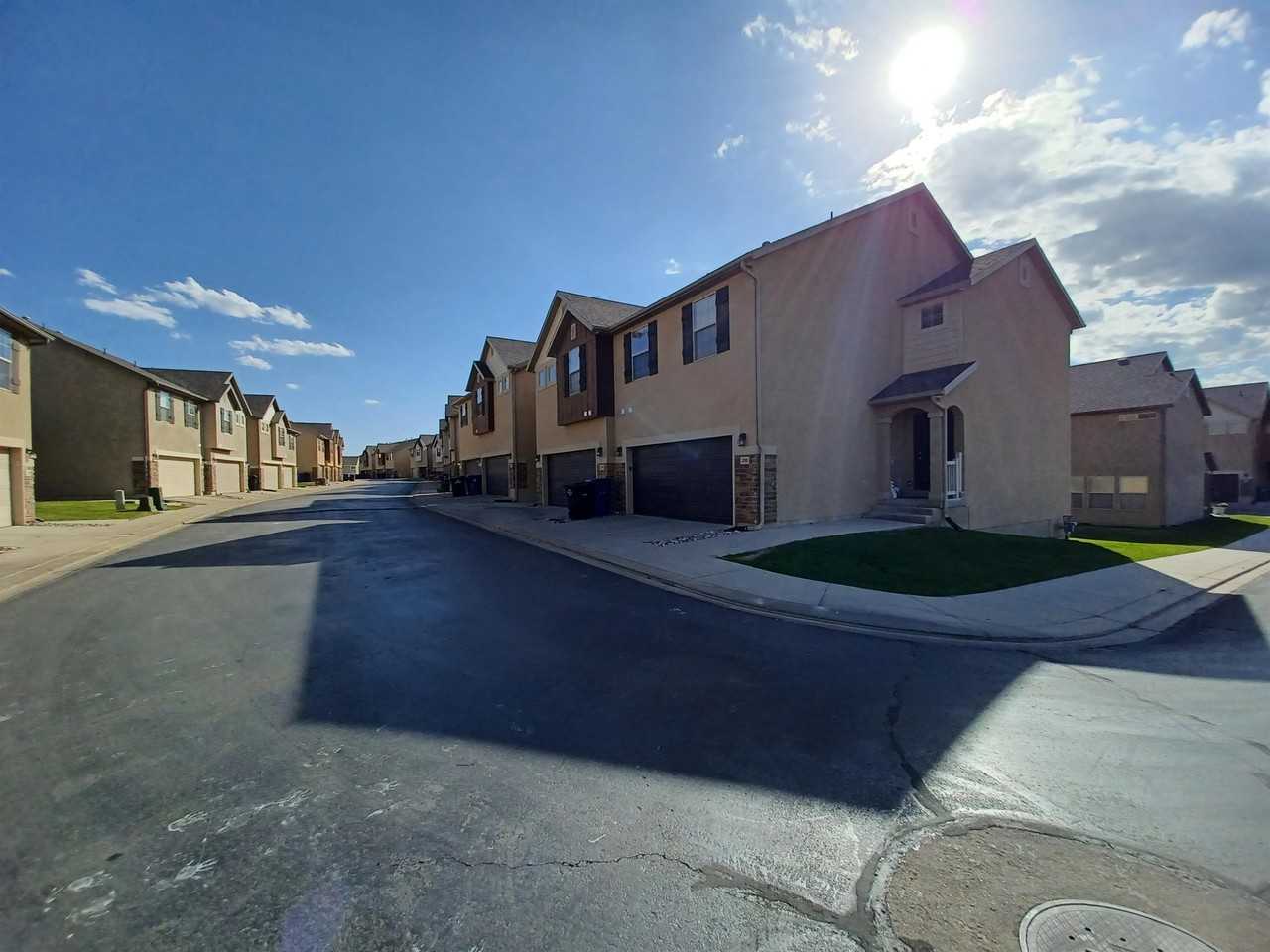 1285 Firefly Dr #1 - Photo 2 of 33