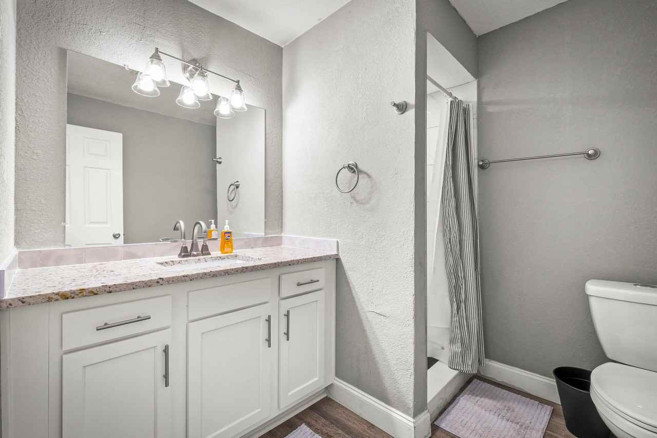 Philrose Dr - Photo 5 of 17