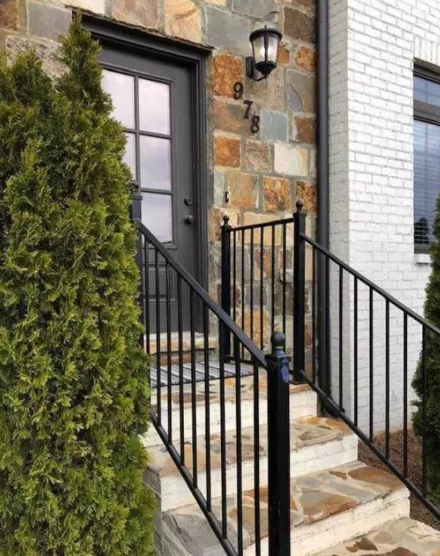 978 Lennox BlvdBirmingham, AL35216 - Photo 2 of 26