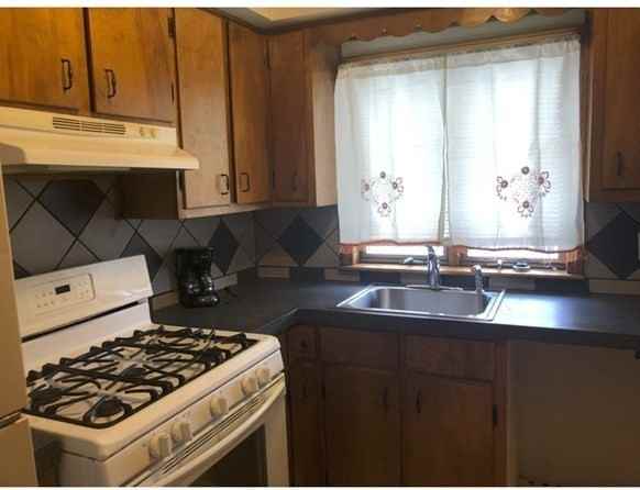 33 Sidney St ##3 - Photo 3 of 20