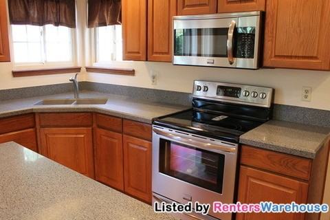 2440 Shiprock Way - Photo 3 of 15
