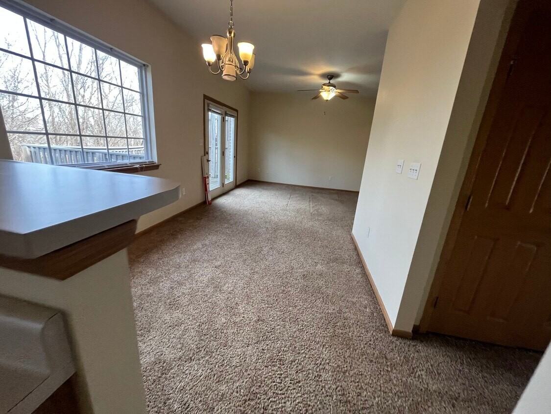 1511 Park Ave #A - Photo 5 of 20