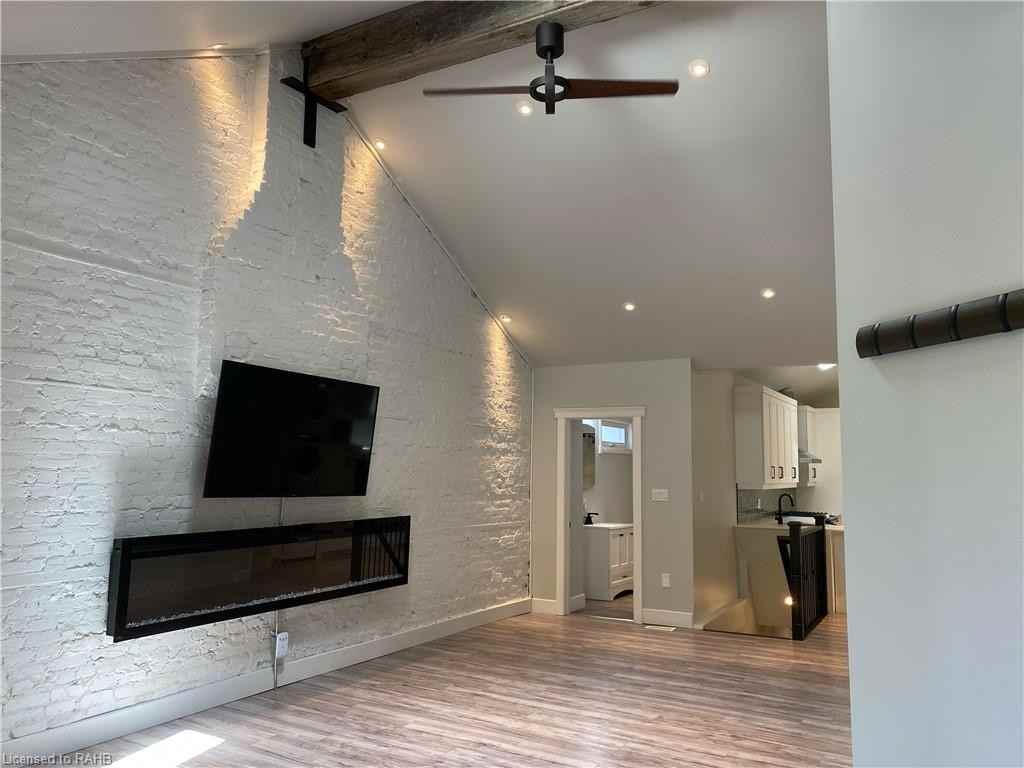 432 Bay Street North - Photo 2 of 10