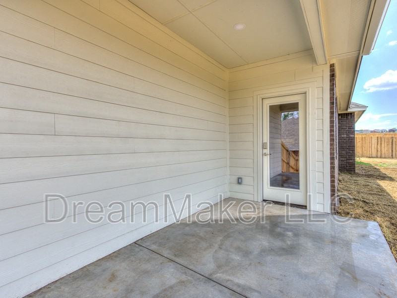 17359 290th St - Photo 2 of 37