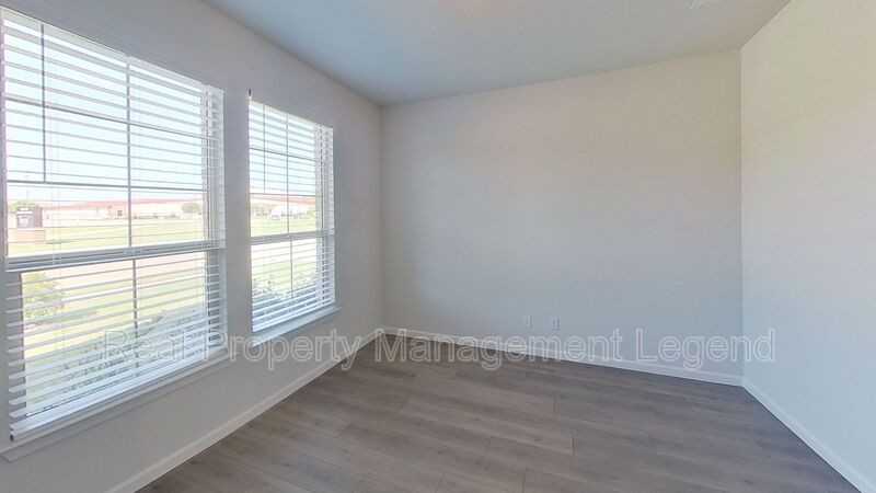 442 Diamond Creek Dr - Photo 5 of 39