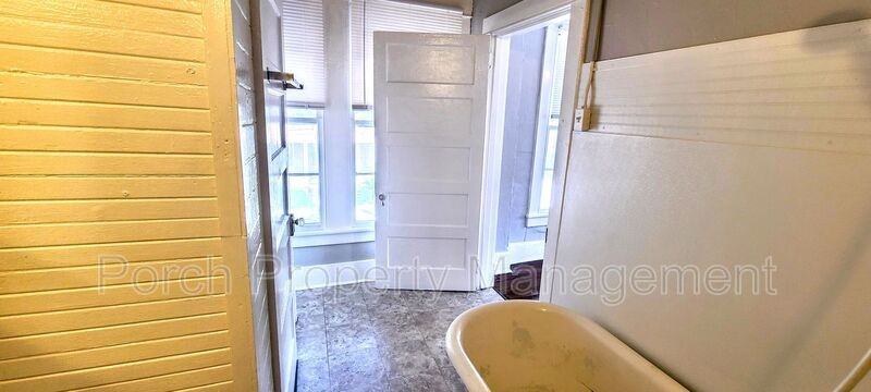 320 N Barcelona St #4 - Photo 3 of 10