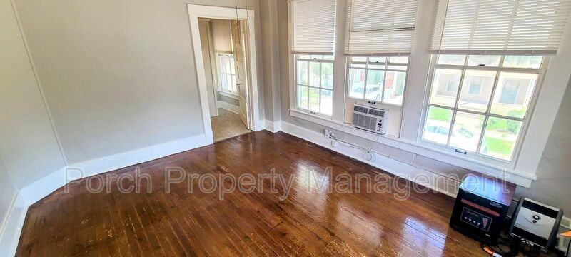 320 N Barcelona St #4 - Photo 5 of 10