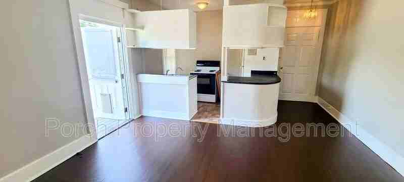 320 N Barcelona St #4 - Photo 7 of 10