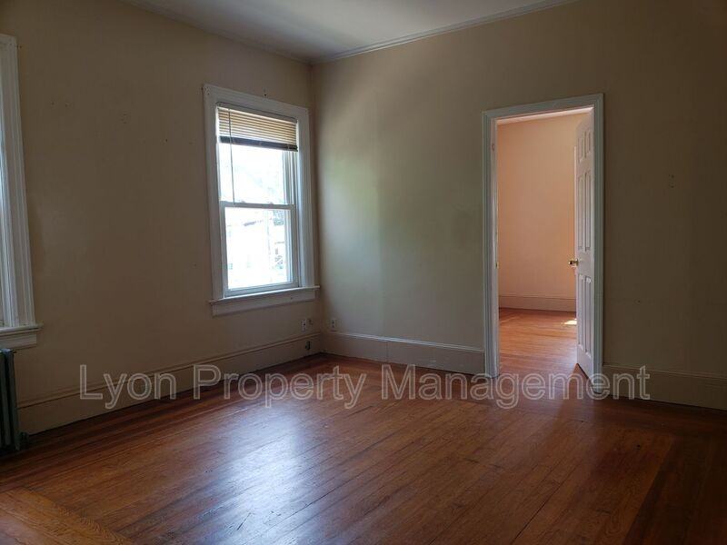 107 Burgess Ave #1 - Photo 4 of 10