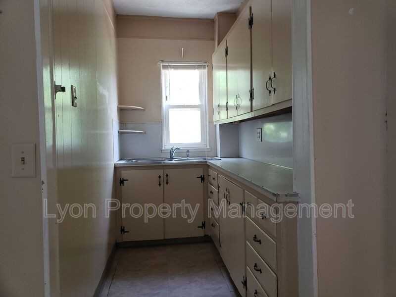 107 Burgess Ave #1 - Photo 3 of 10