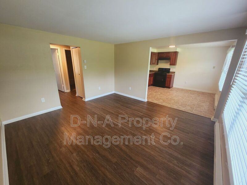 10 Adams St #D4 - Photo 2 of 8