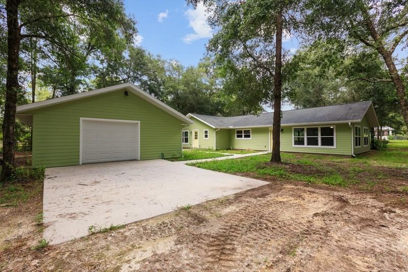 8530 Ne 67th Pl - Photo 2 of 24