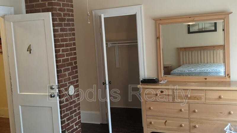 115 Hillcrest Dr #04 - Photo 4 of 9