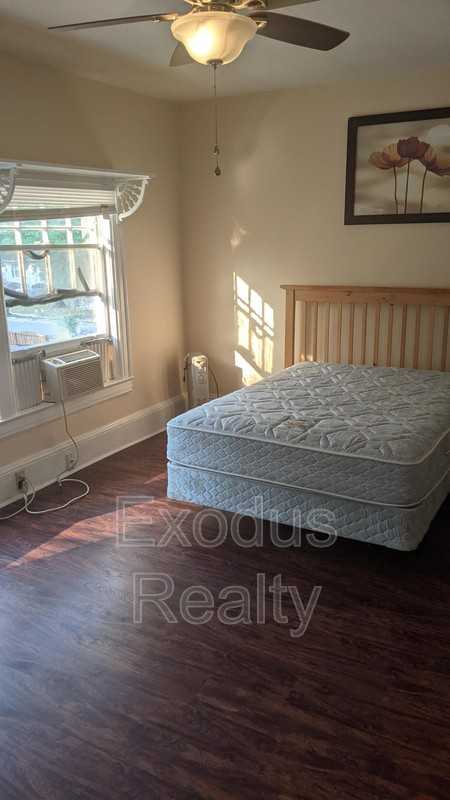 115 Hillcrest Dr #04 - Photo 6 of 9