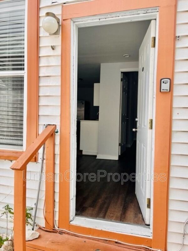 419 4th St N #3 - Photo 2 of 8