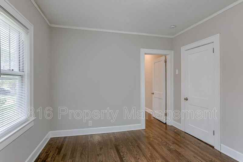 2431 E 68th St - Photo 6 of 24