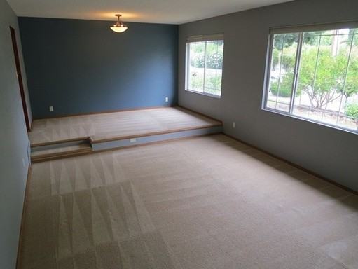 1823 Lynwood Dr - Photo 2 of 6