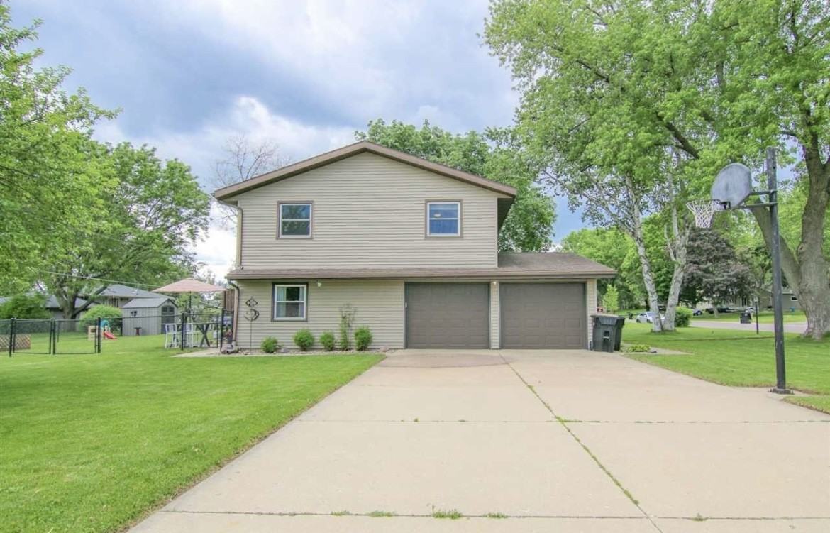 725 Russell St #NA - Photo 2 of 20