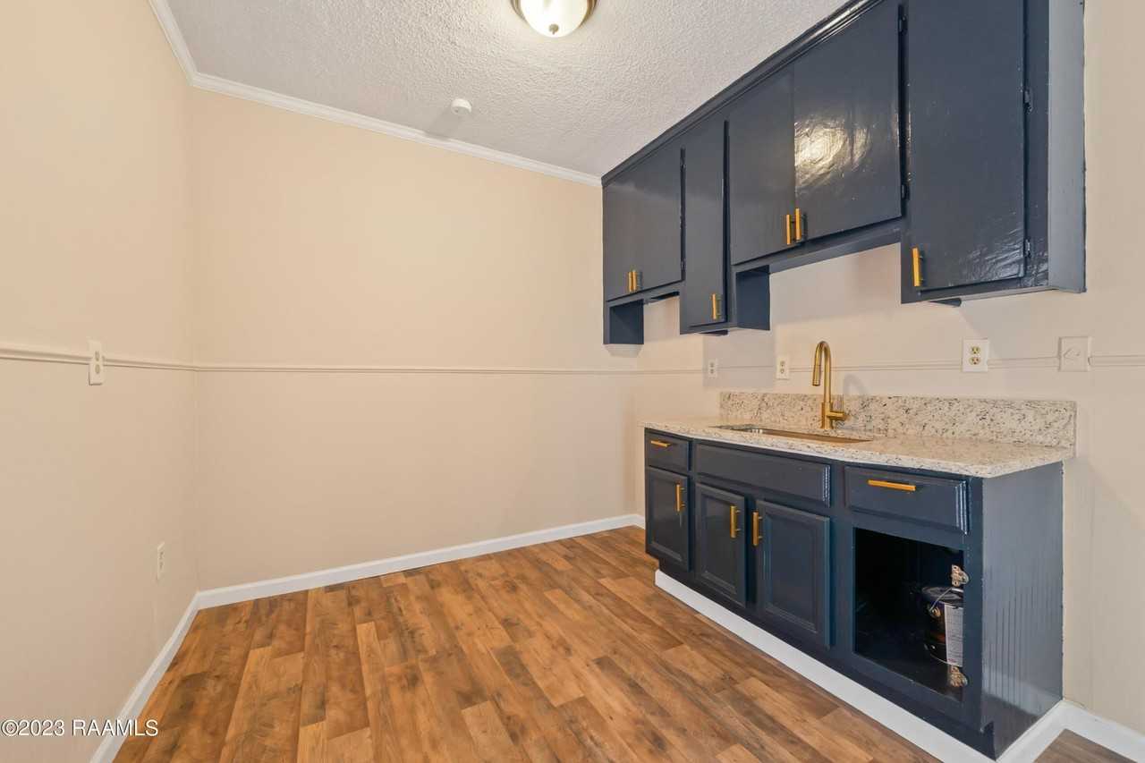 807 E Vermilion St #NA - Photo 2 of 8