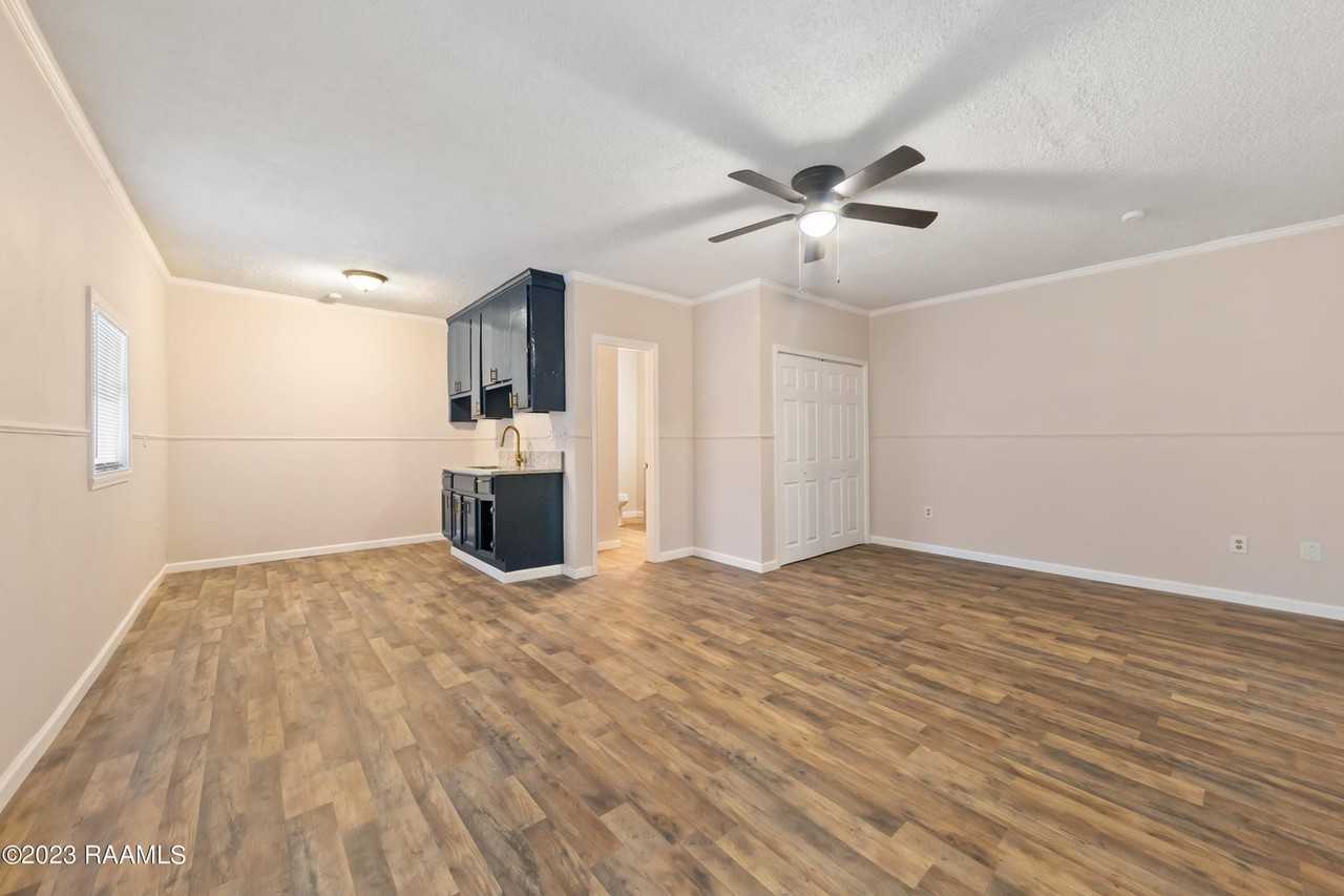 807 E Vermilion St #NA - Photo 3 of 8