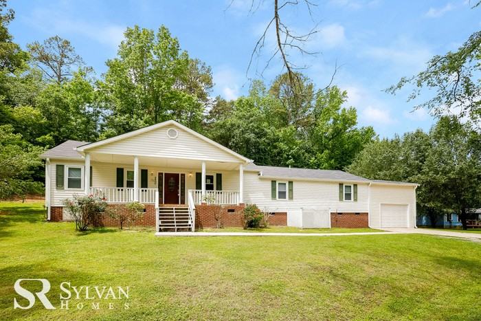 2615 Maggie Ln - Photo 2 of 16