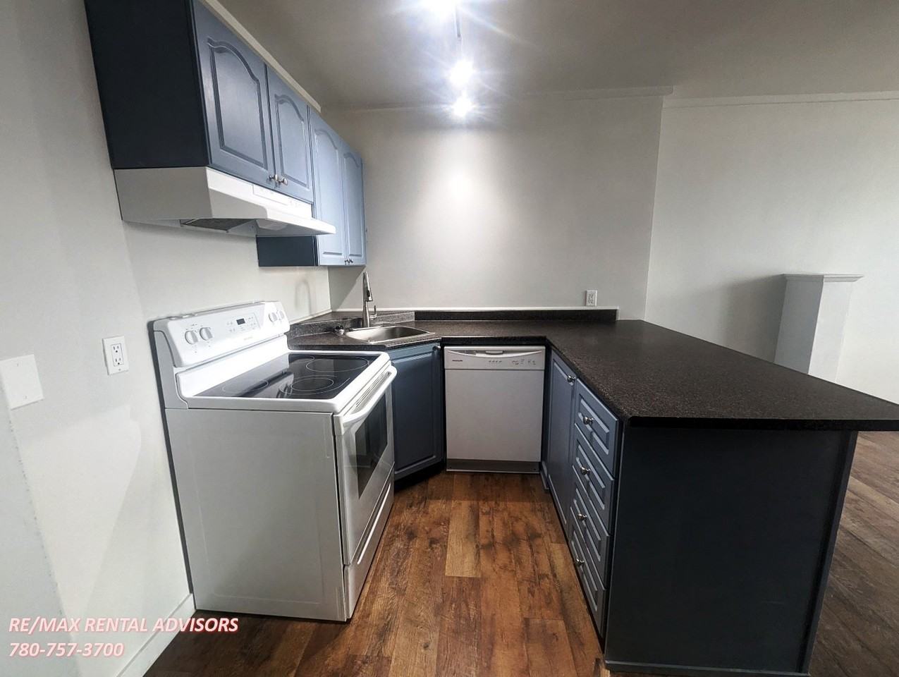 #612 11025 Jasper Avenue - Photo 3 of 11