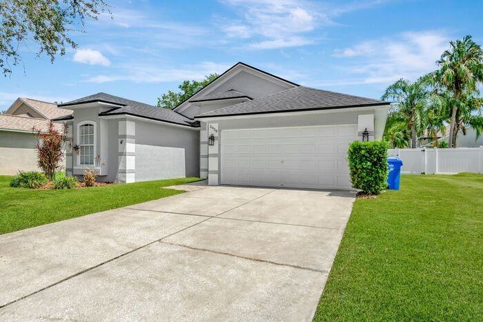 2938 Hickory Grove Dr - Photo 2 of 48