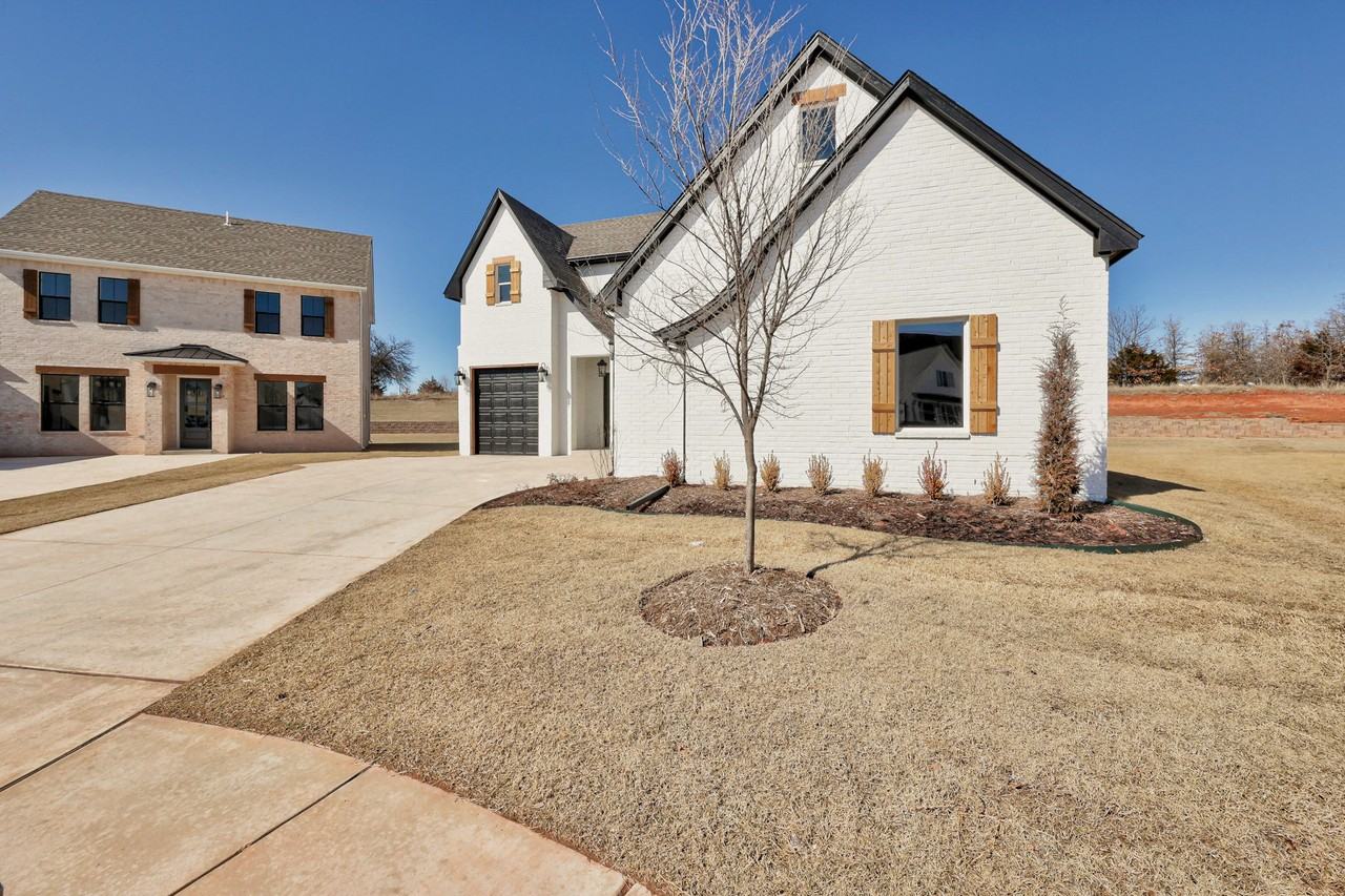 7901 Behr Dr #1 - Photo 3 of 50