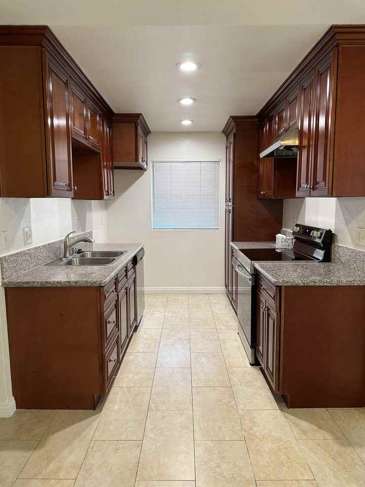1108 W Ralston St #B - Photo 5 of 18