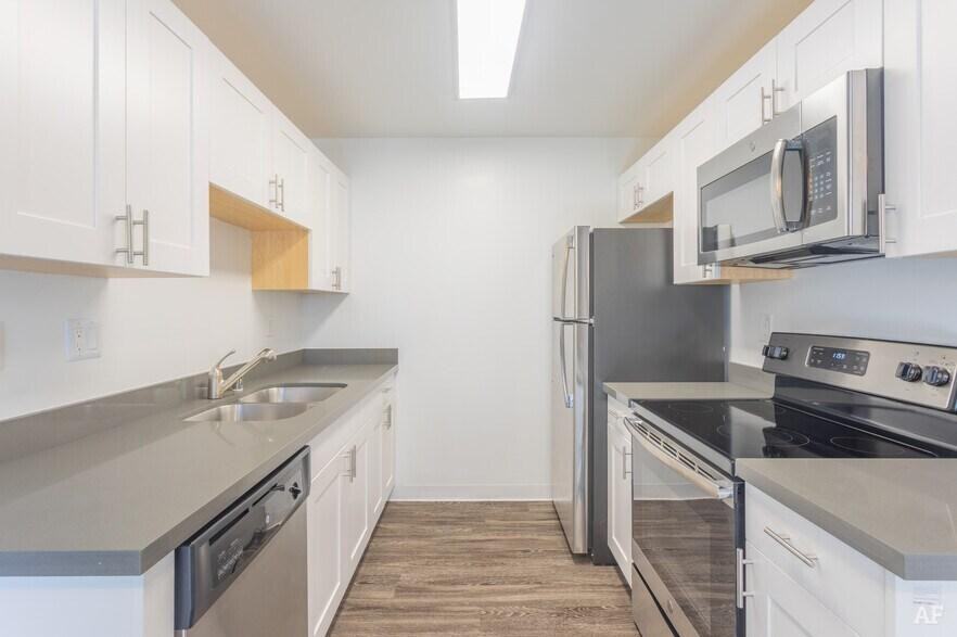 1455 Arnold Drive - Photo 7 of 12