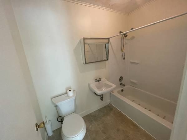 162 Woodlawn Ave #1 - Photo 2 of 4