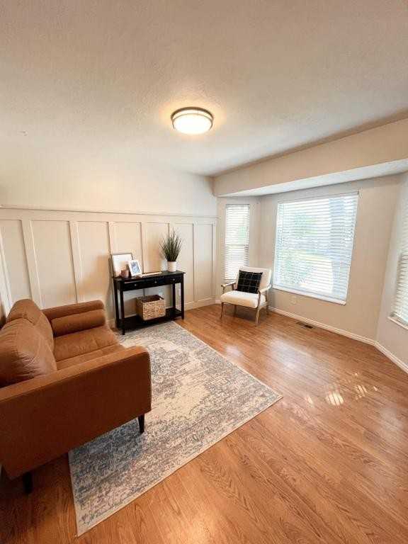 689 Fox Run Dr - Photo 3 of 22