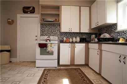 109 Andrews St - Photo 2 of 9