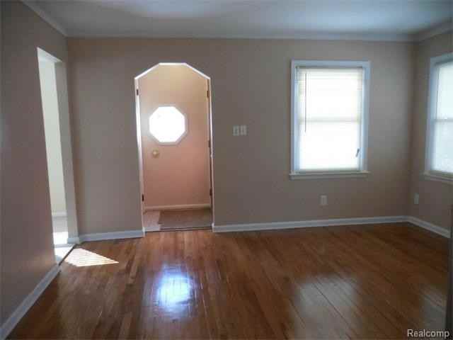 18844 Carlysle St - Photo 2 of 18