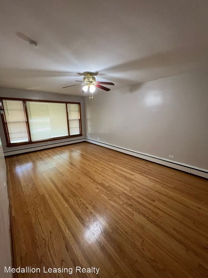 9307 S Indiana Ave - Photo 2 of 22