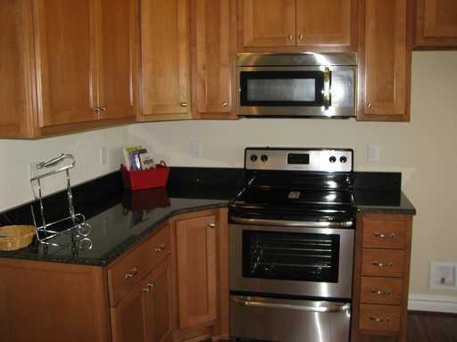 105 Applewood Ct - Photo 3 of 11