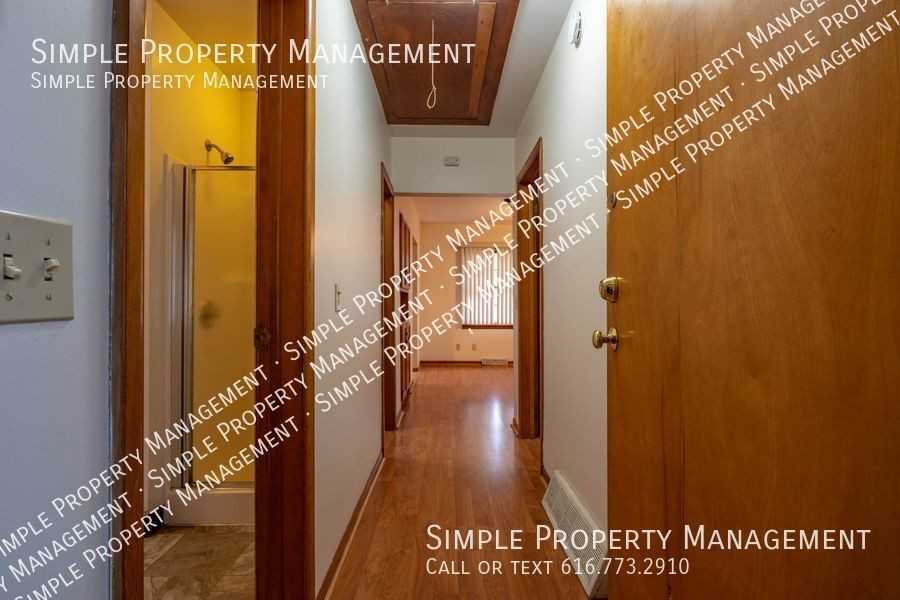 1535 Mcclelland St Sw - Photo 2 of 27