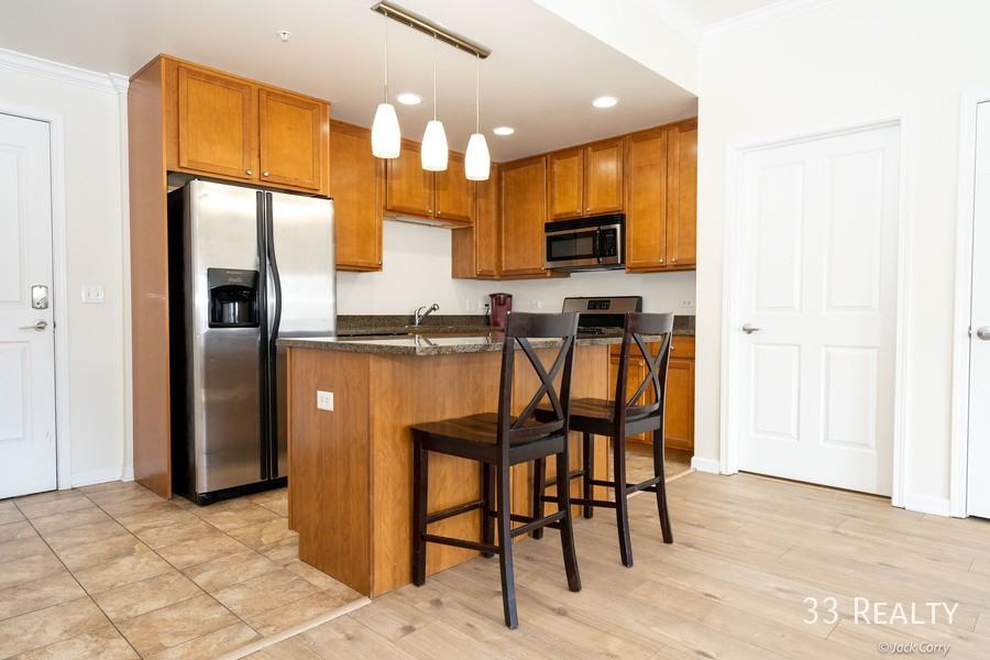 3200 Oak Park Ave #408