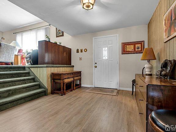 48 York St #NA - Photo 2 of 6