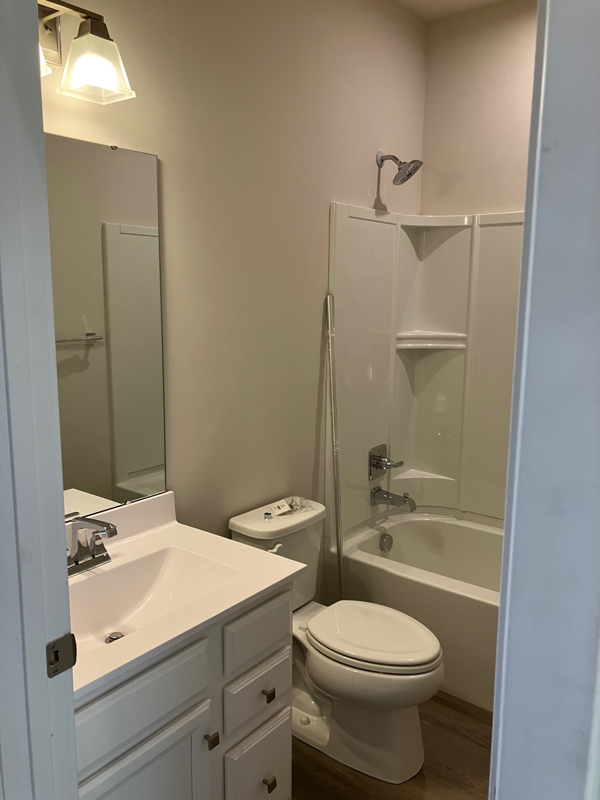 906 Barque Pl - Photo 2 of 5